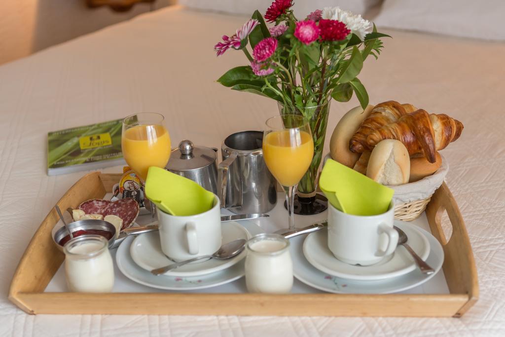 Hotel Restaurant La Braisiere Saint-Romain  Bagian luar foto